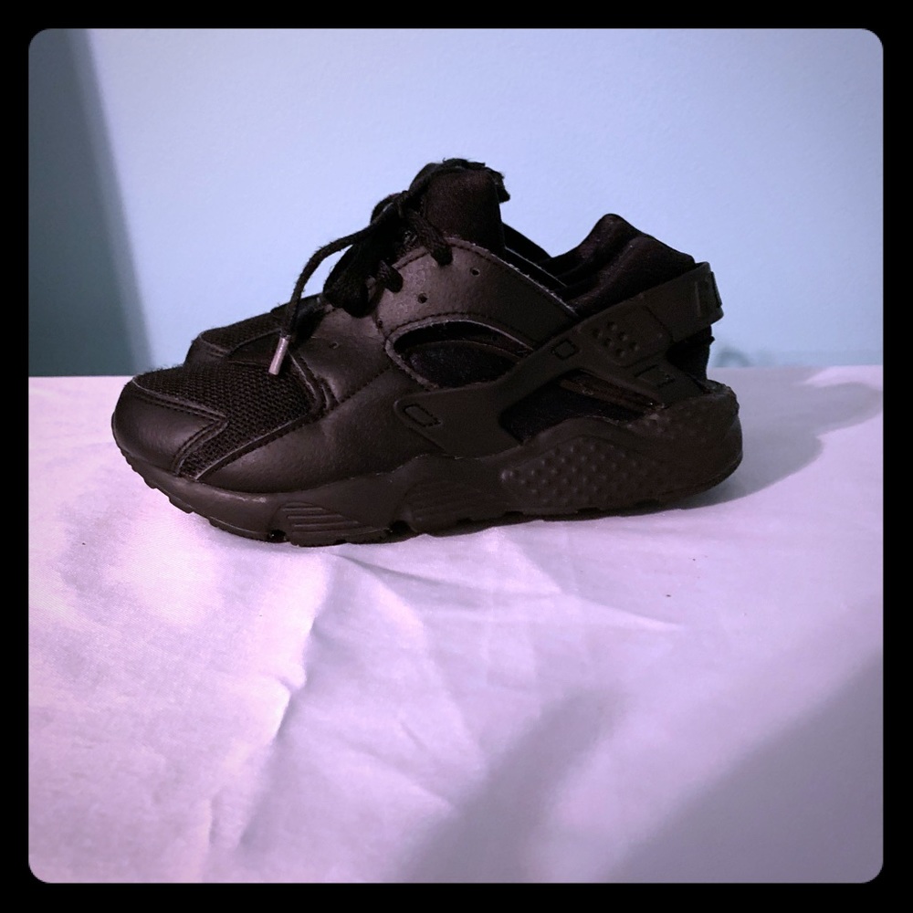 Nike Huarache Kids Sz 2 - Black